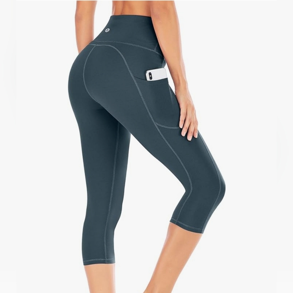 Women's High-Waisted Capri Leggings